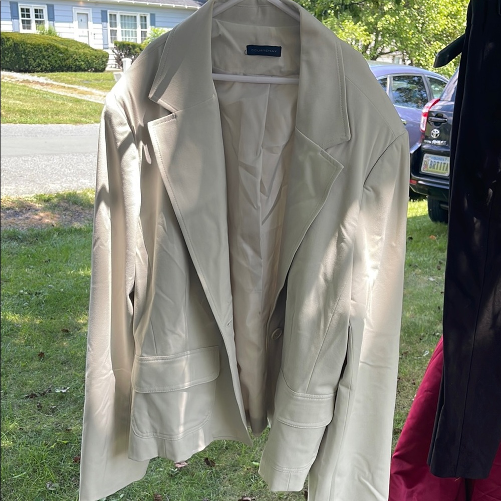 Courtenay Cream Blazer Lightweight Suit Jacket